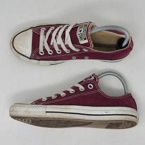 Converse Chuck Taylor All Star Low Top Canvas Shoes Maroon sz 7 Sneakers EUC